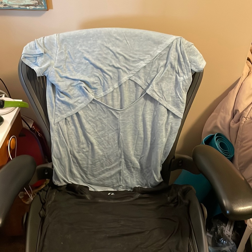 2 open back shirts. Gray and blue size XL